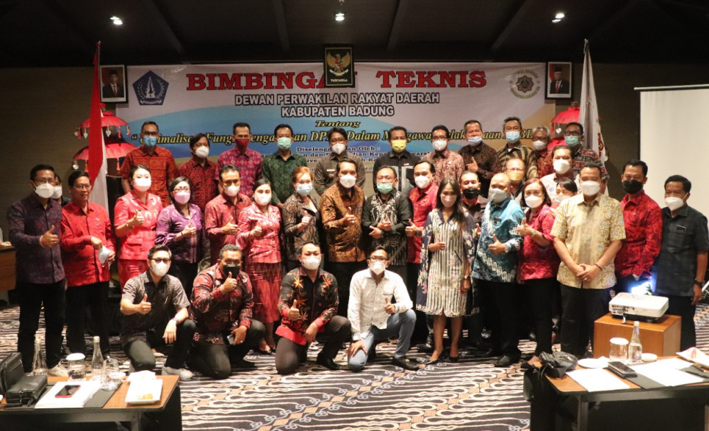 Bupati Giri Prasta Hadiri Pembukaan Bimtek DPRD Badung